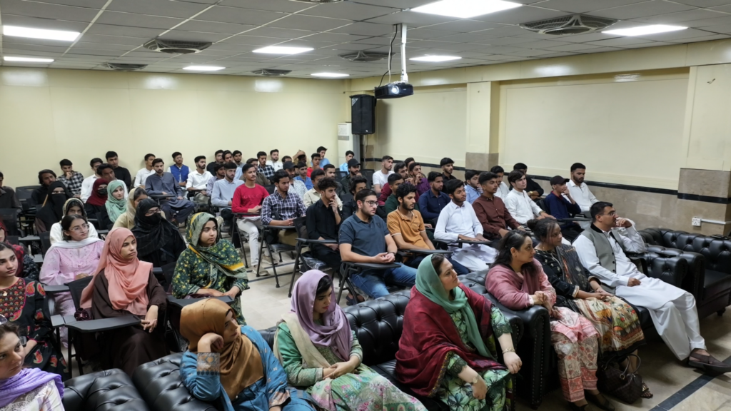 University of Rawalpindi: UOR’s Vice-Chancellor addressing the first batch of students during Orientation Day Fall 2024. 

www.uor.edu.pk