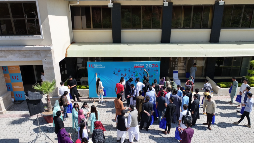 UOR’s Handprinting Wall activity where the first batch of students left their mark on the university’s legacy. https://www.uor.edu.pk/